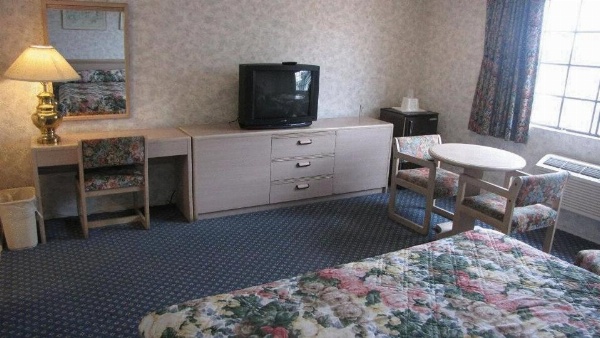 Nisei Inn image 13